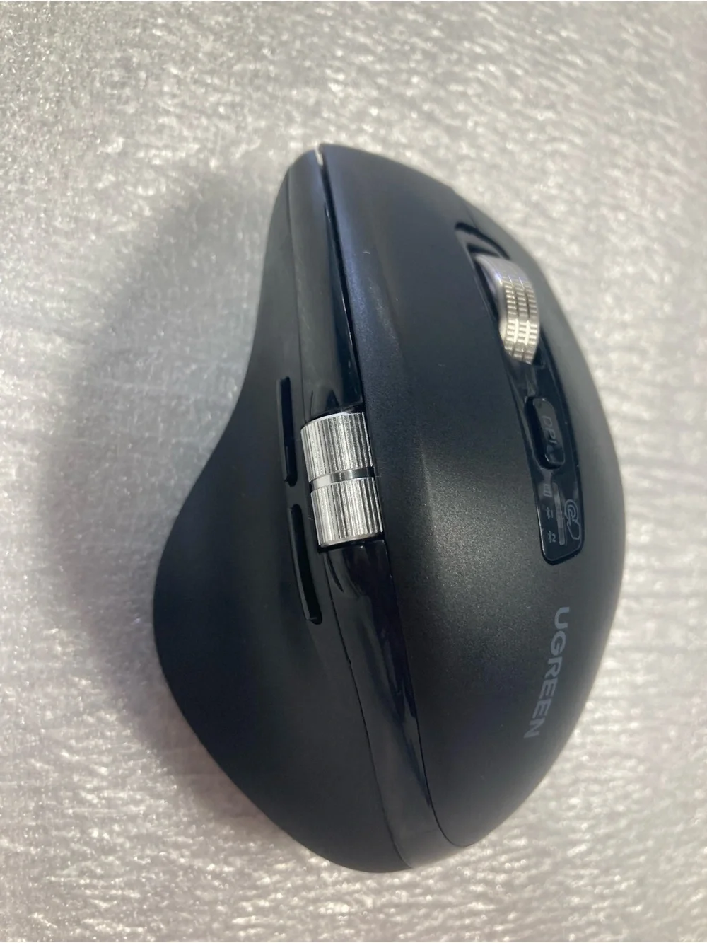 Black Wireless Ergonomic Mouse with Metal Scroll Wheel